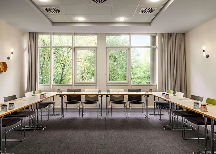 Vienna House Easy By Wyndham 4*