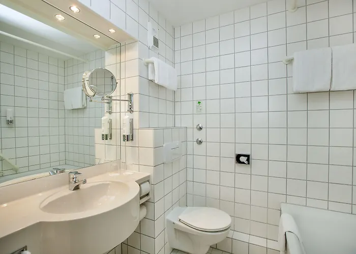 호텔 Vienna House Easy By Wyndham 4*