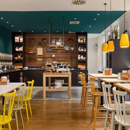Vienna House Easy By Wyndham 호텔 4*