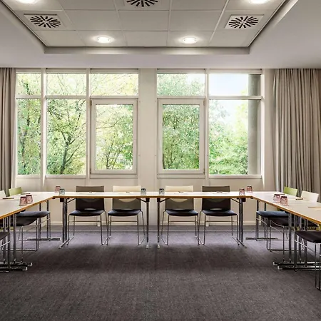 Vienna House Easy By Wyndham 4*