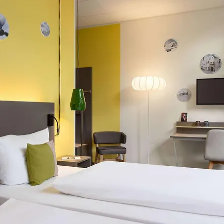 מלון Vienna House Easy By Wyndham 4*