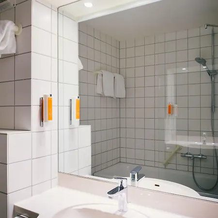 Vienna House Easy By Wyndham 4*