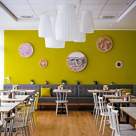Vienna House Easy By Wyndham Hotel 4*