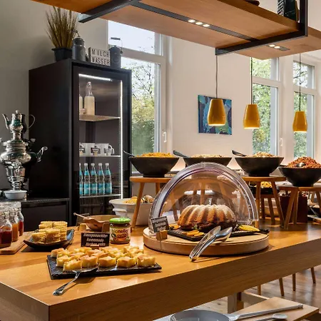 Отель Vienna House Easy By Wyndham 4*